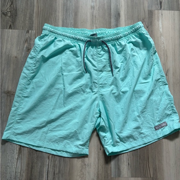 Columbia Shorts Size Large with Adjustable waist, PFG Backcast water shorts - Picture 6 of 7
